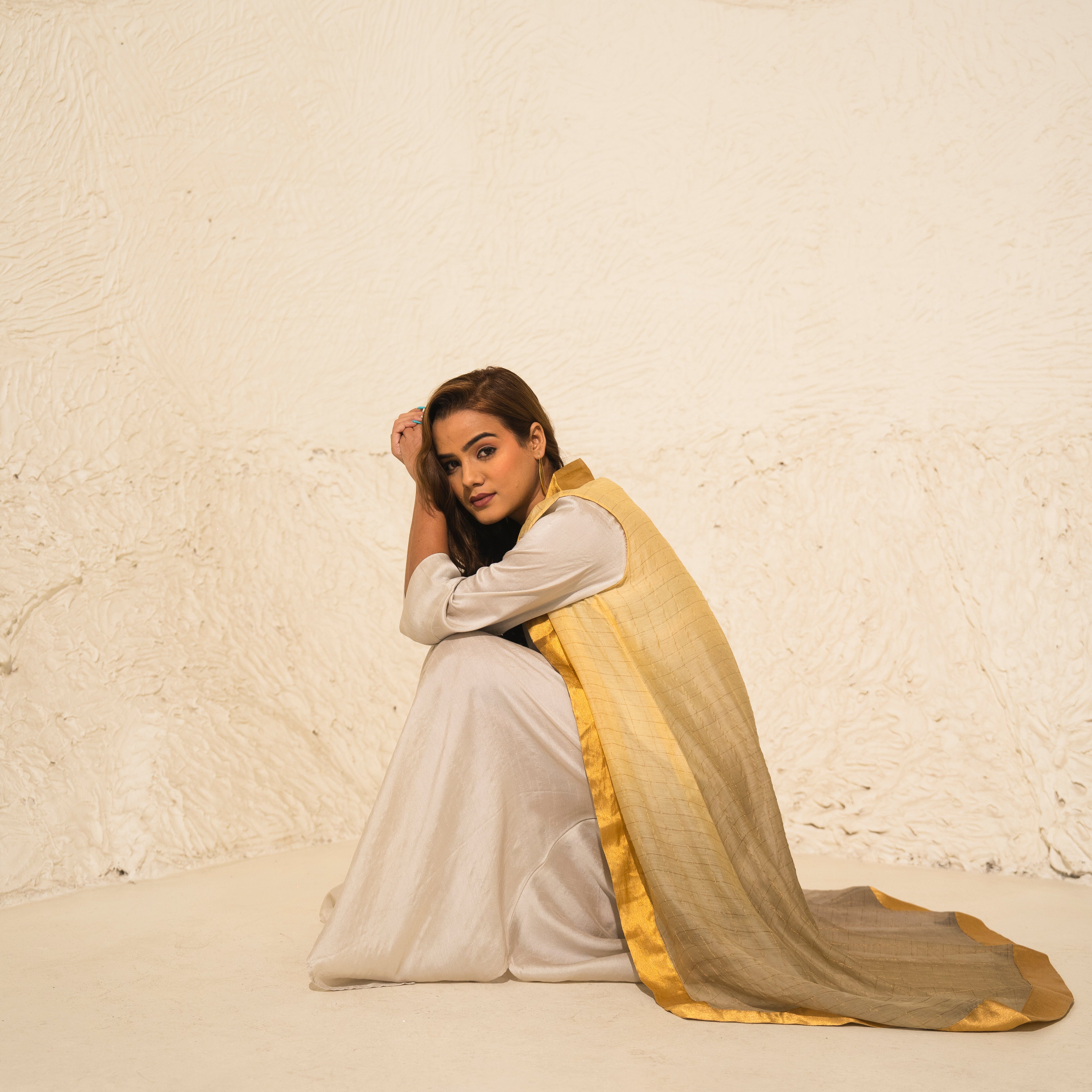 Ivory Silk Kurta With Hand Woven Tissue Cape (2 pc)