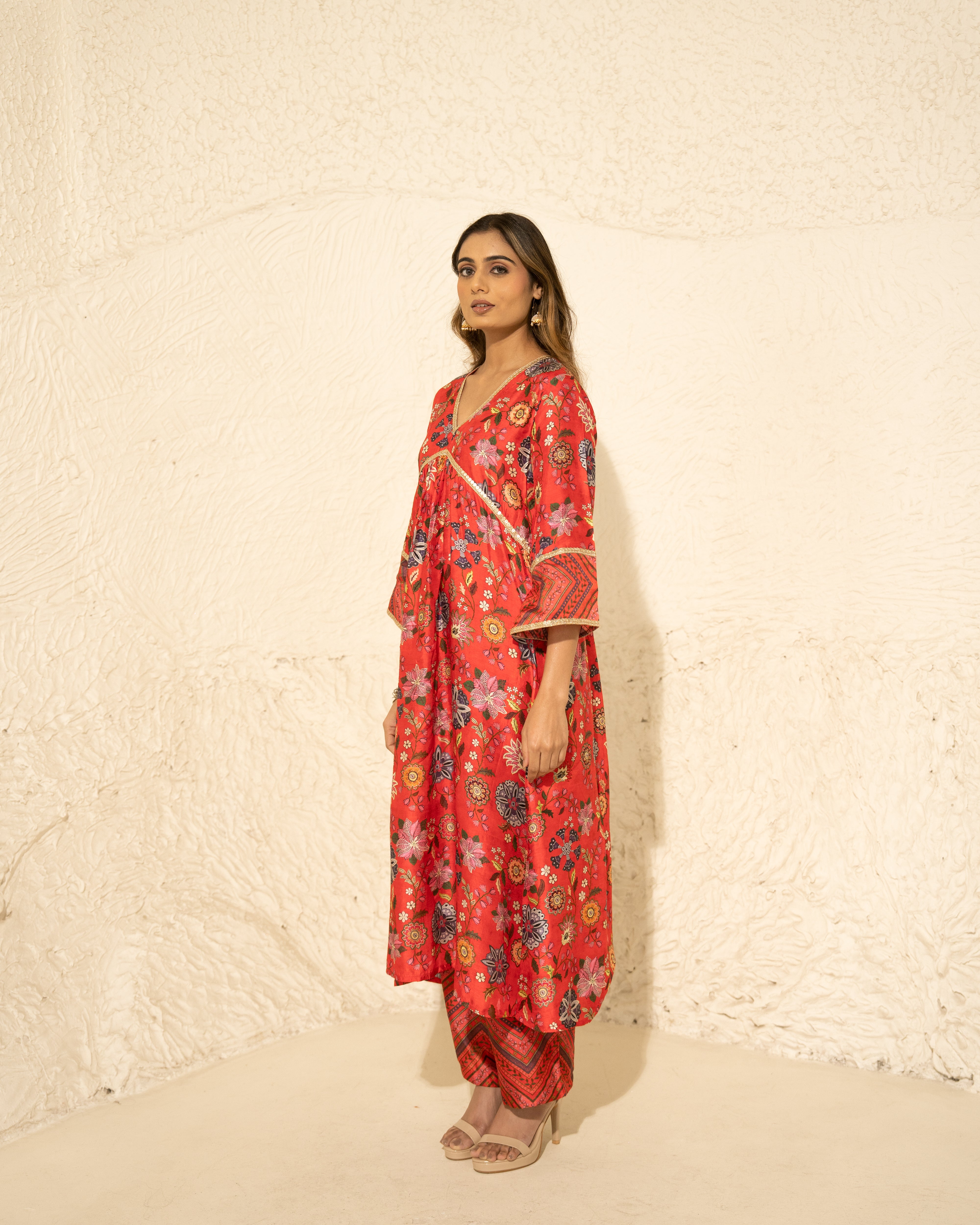Red Kalamkari Gathering Ghera Royal Floral Print set (3 pc)