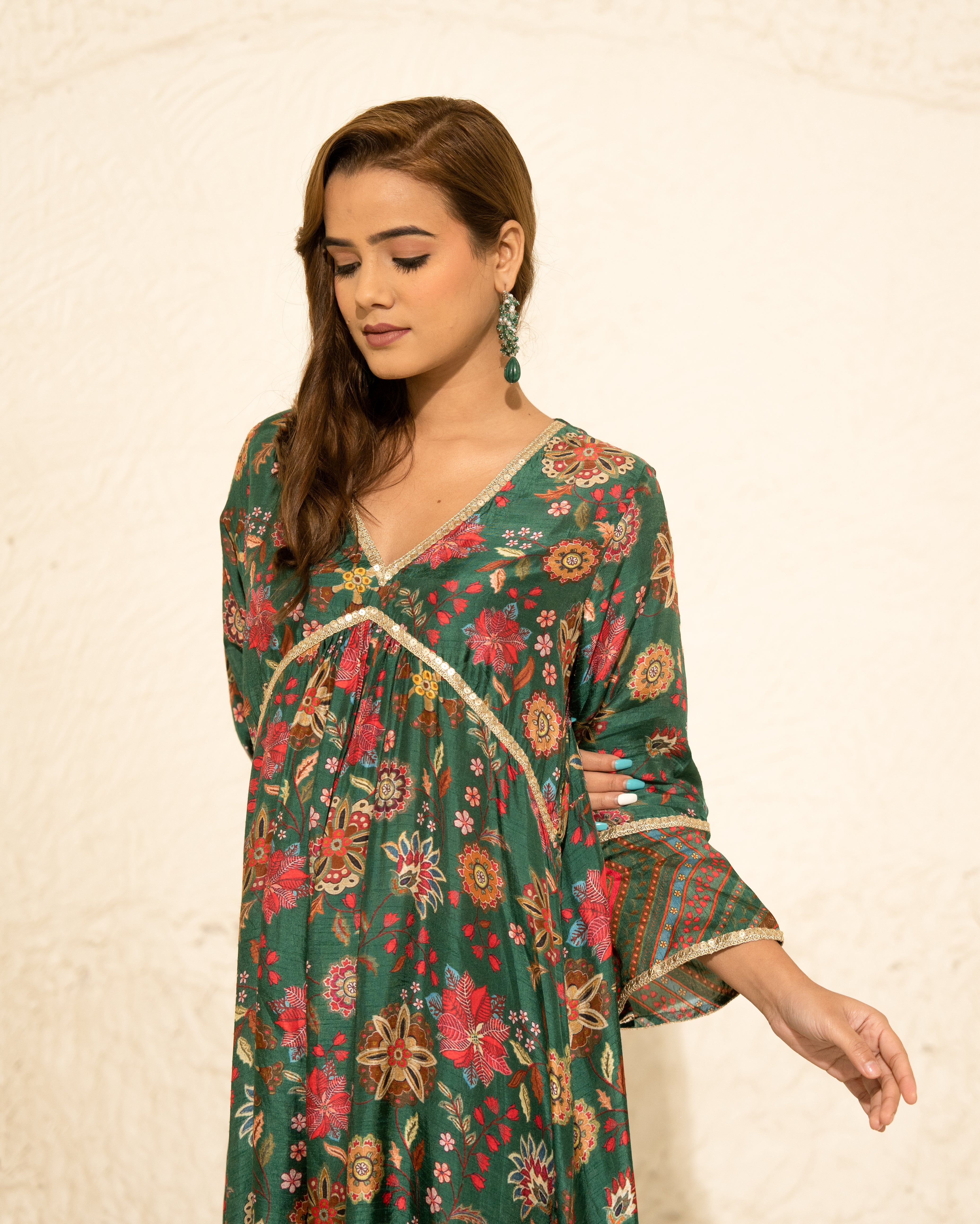 Green Kalamkari Gathering Ghera Royal Floral Print set (3 pc)