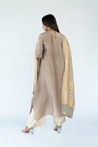 Dark Ivory Ombre Kurta with heavy Banarasi Bandhej Dupatta