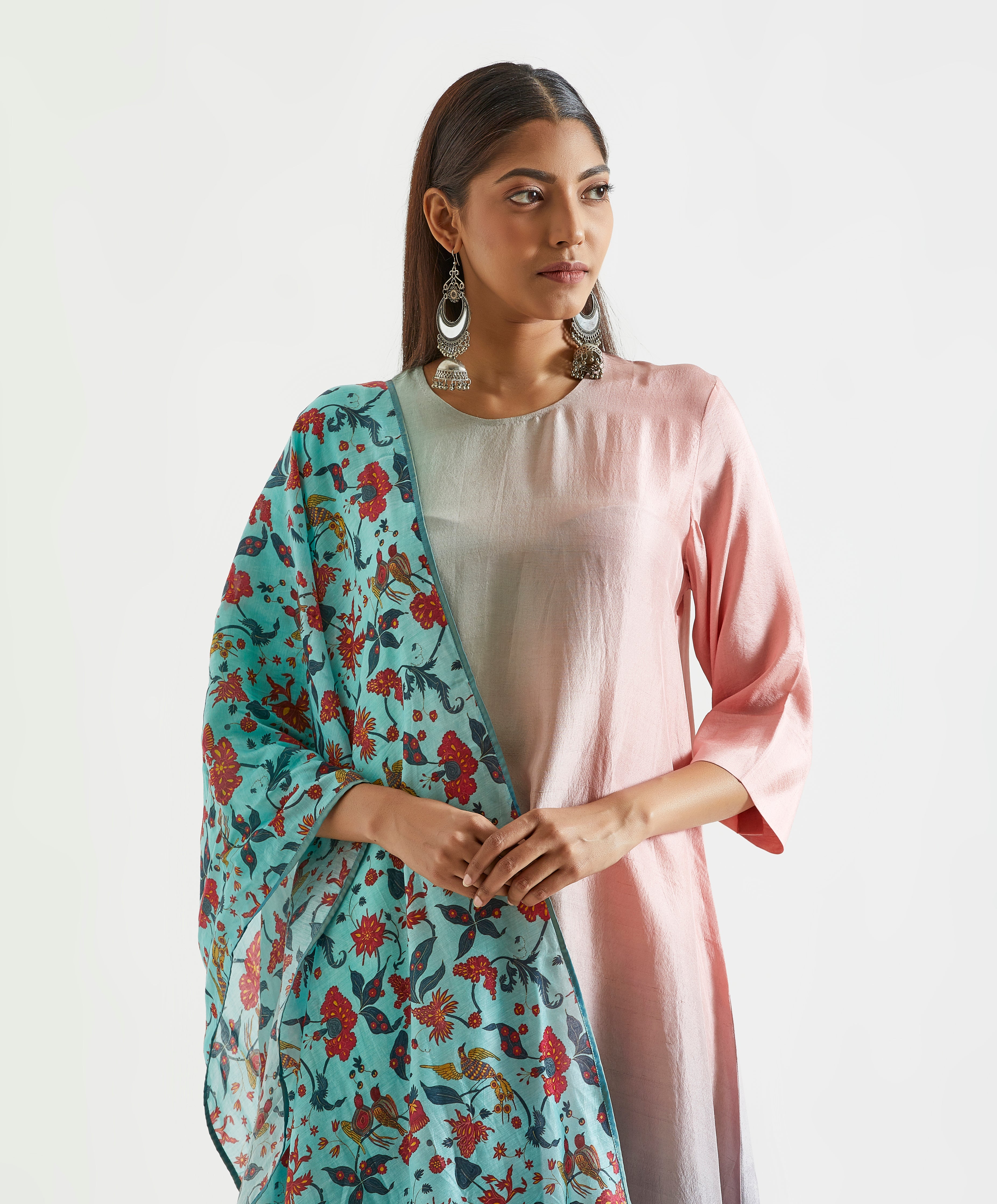 Blue Mauve Grey Asymmetric Dupion Silk Ombre Kurta With Silk Printed Stole