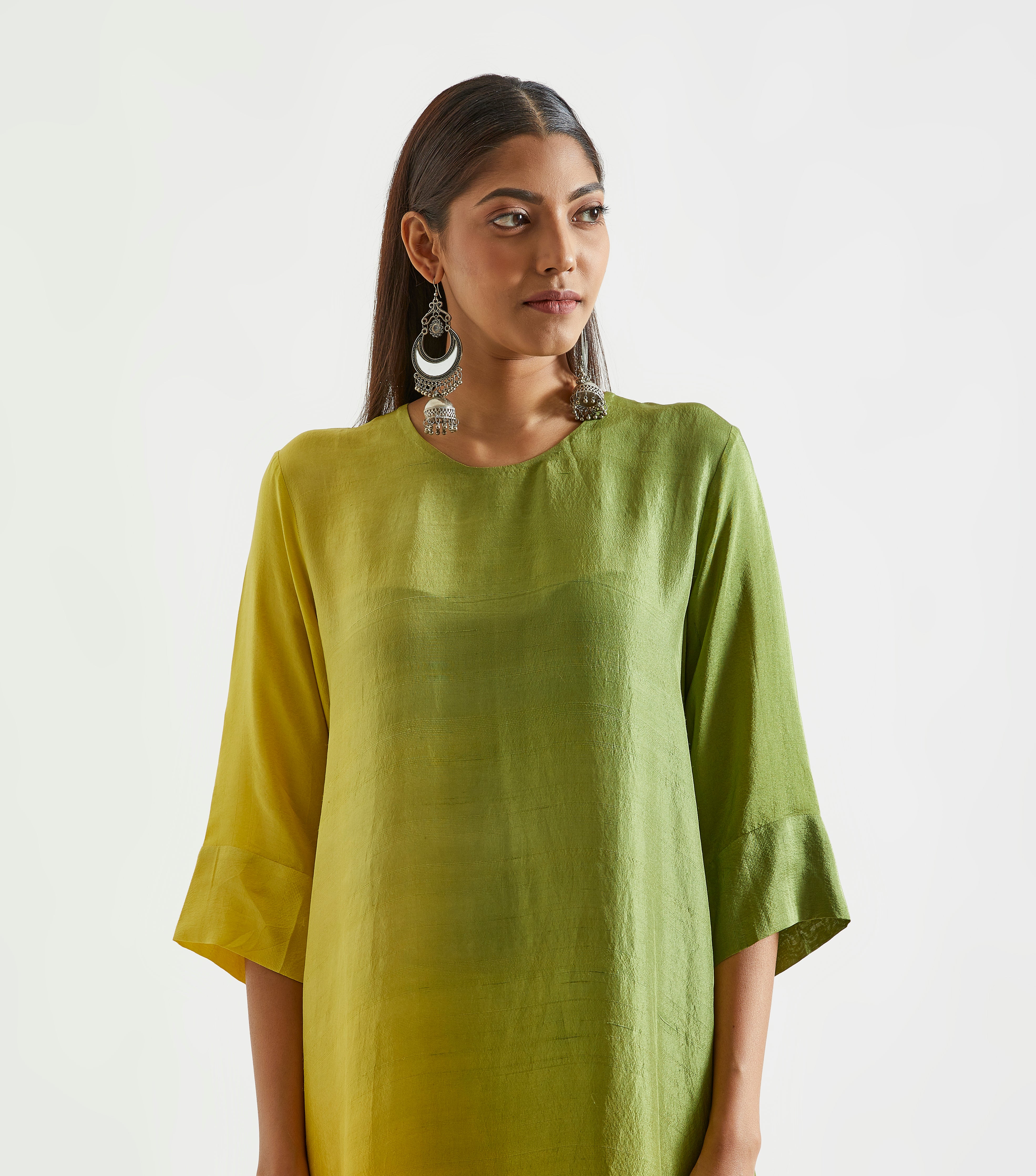 Sage Mustard Ombre Hued Kurta With Printed Stole