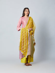 Peach Mauve Yellow Ombre Kurta With Embroidered Organza Scalloped Dupatta