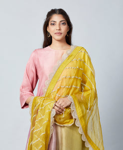 Peach Mauve Yellow Ombre Kurta With Embroidered Organza Scalloped Dupatta