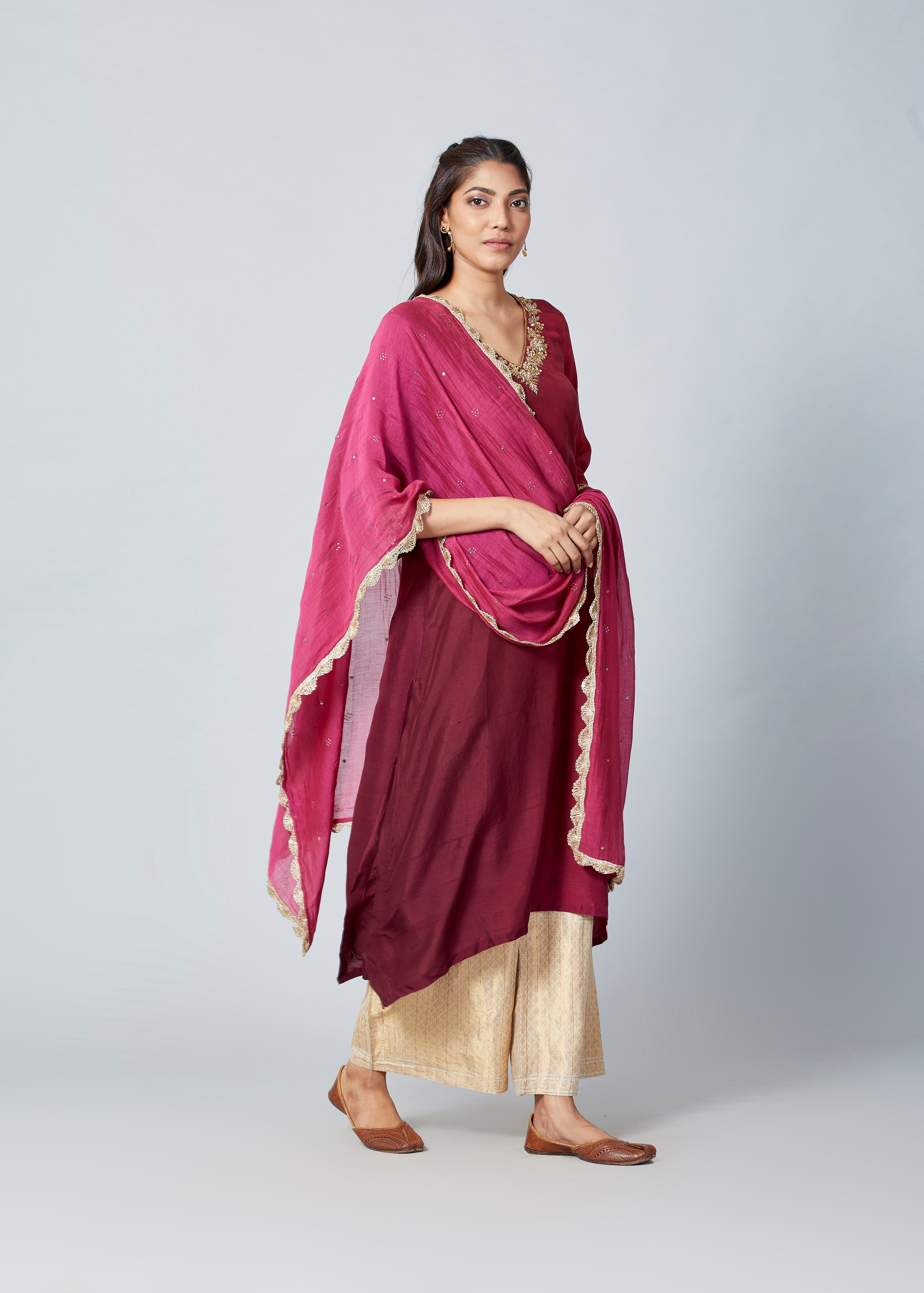 Festive Edit : Zardozi Handwoven Ombre Kurta With Mokesh Dupatta And Muga Tussar Zari Woven Pants.