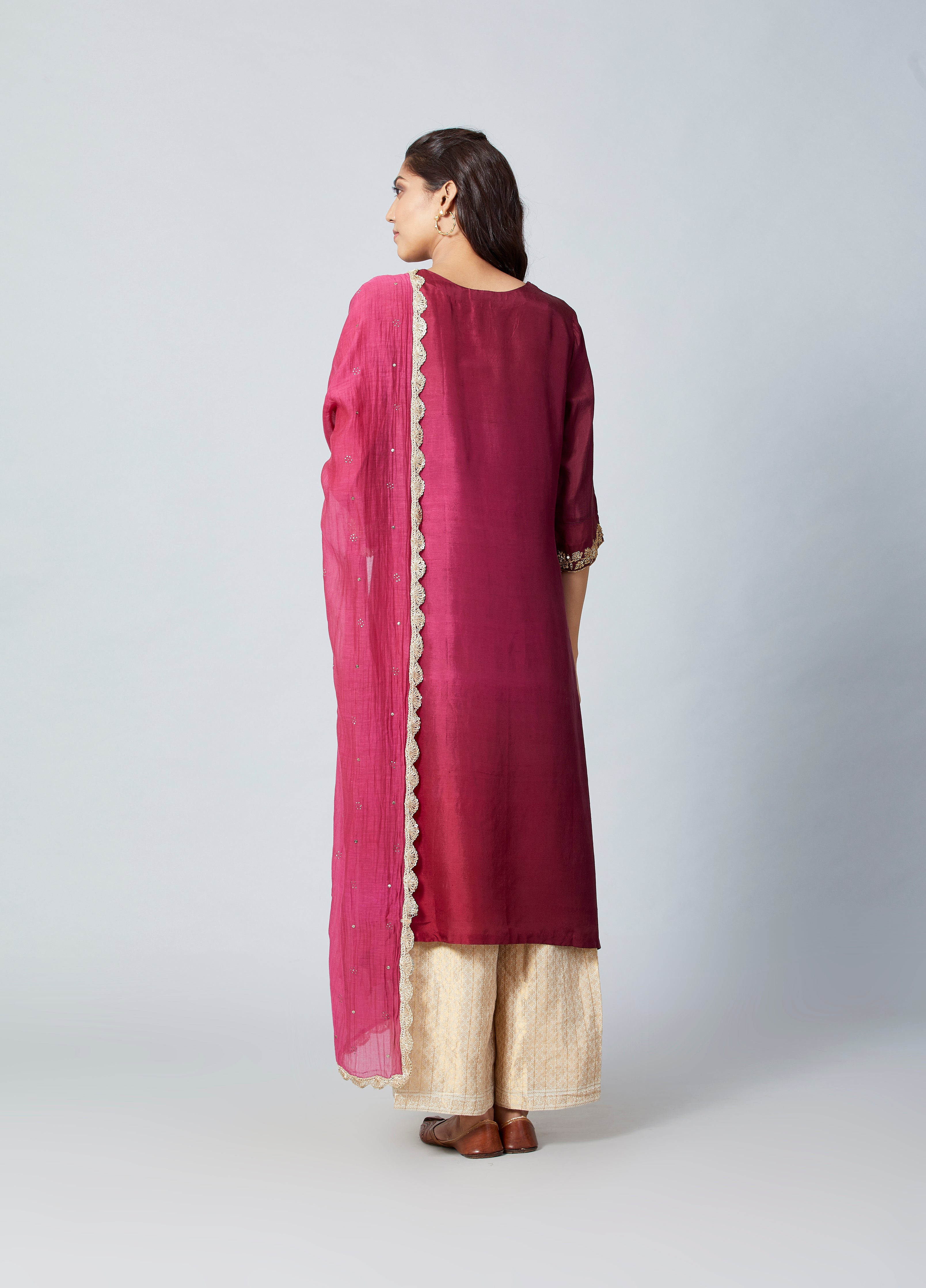 Festive Edit : Zardozi Handwoven Ombre Kurta With Mokesh Dupatta And Muga Tussar Zari Woven Pants.