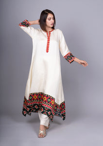 White Kurta With Asymmetric Patola Print Hemline