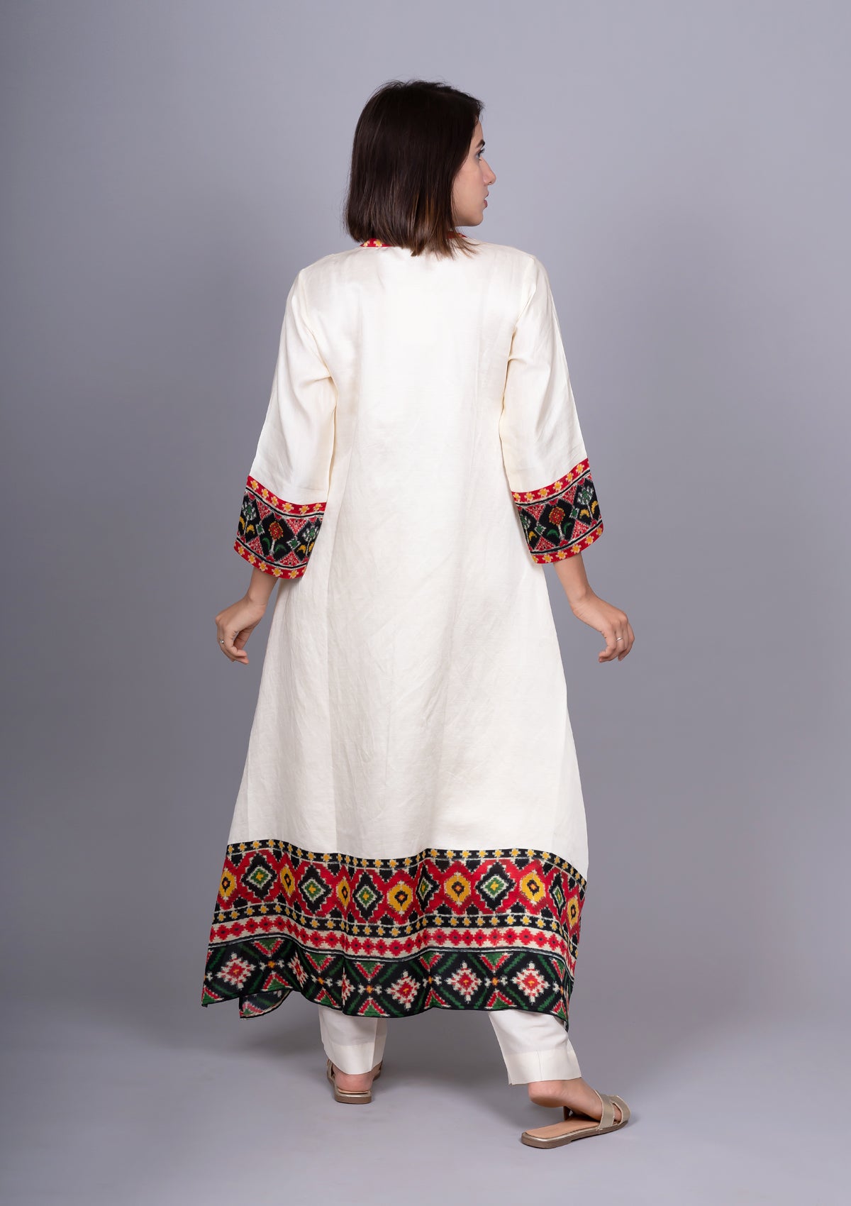 White Kurta With Asymmetric Patola Print Hemline
